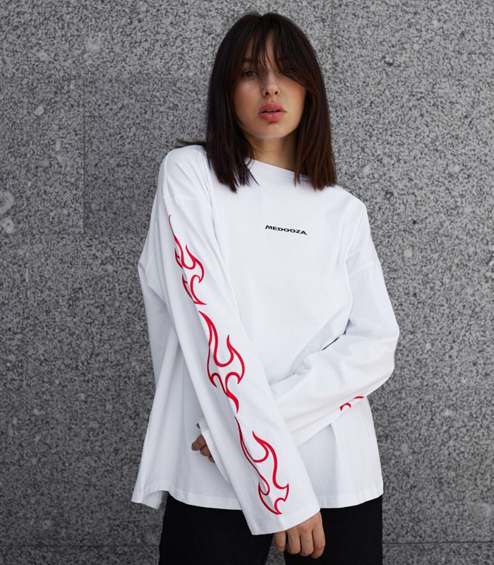 Лонгслив MEDOOZA "Полно огня" (W) (белый)