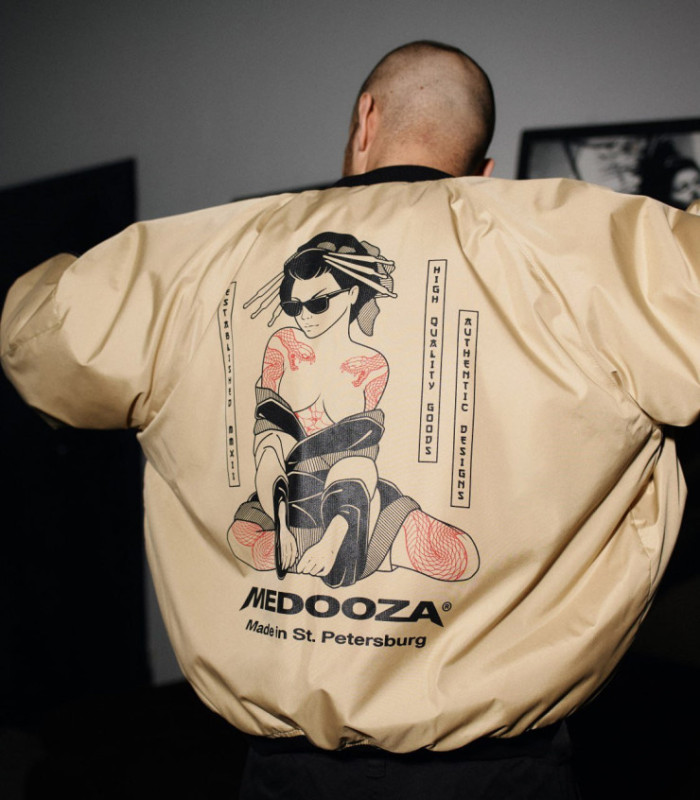 Бомбер MEDOOZA "Geisha II" (светло-бежевый)