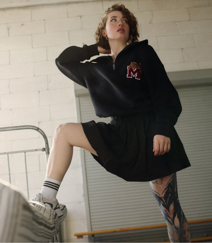 Свитшот Half-zip MEDOOZA «Tiger College» (W) (черный)